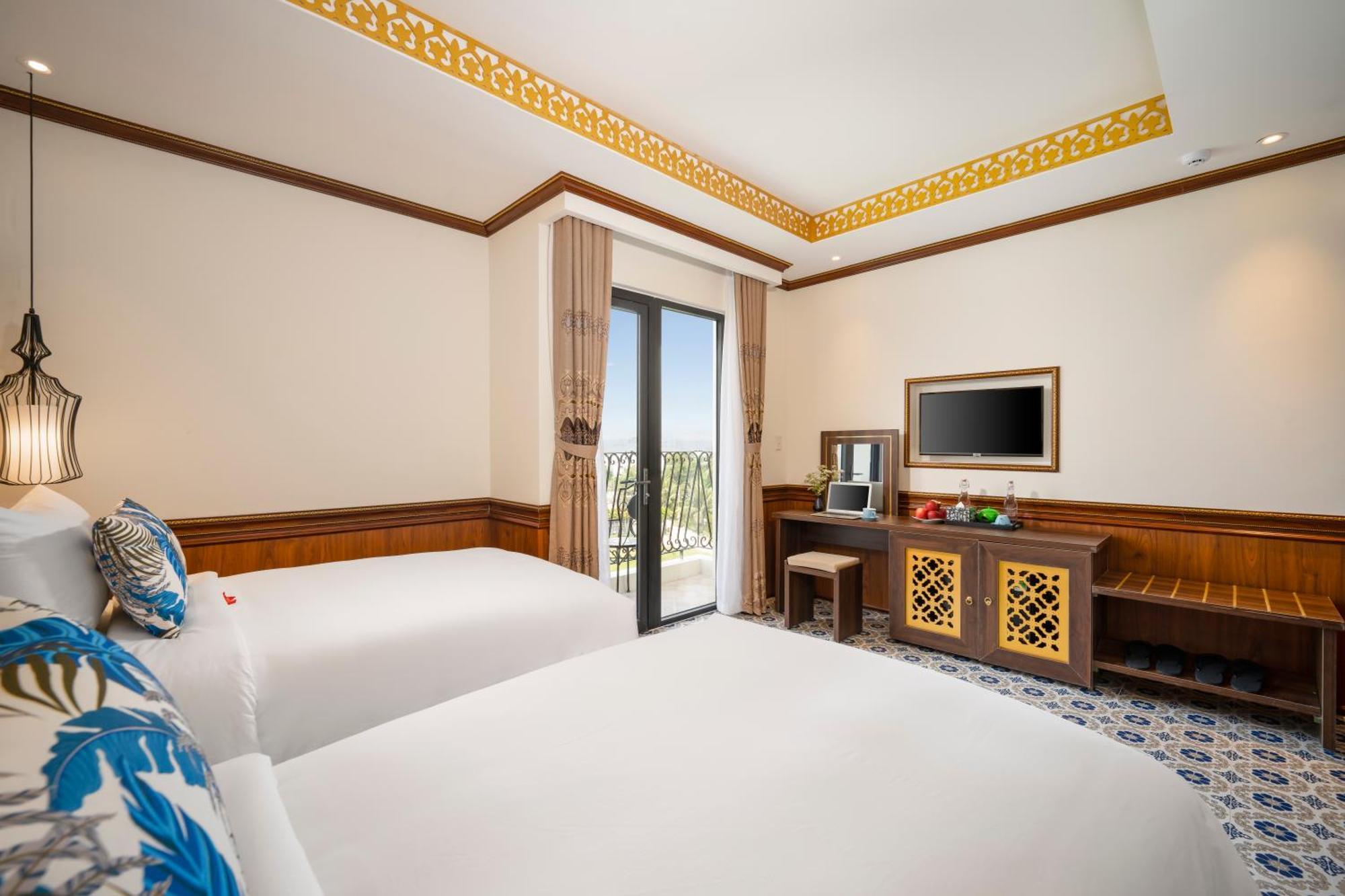 Hoi An Babylon Riverside Hotel & Spa Exterior photo
