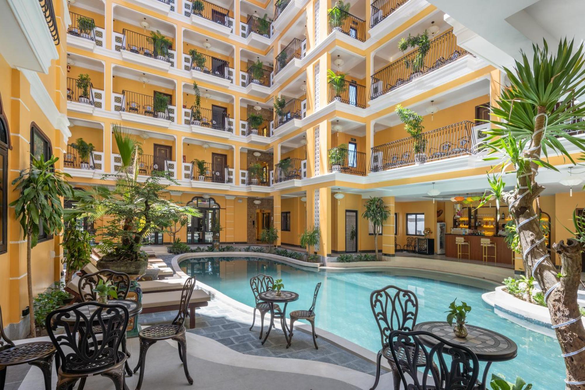 Hoi An Babylon Riverside Hotel & Spa Exterior photo